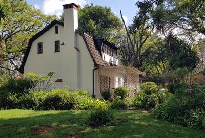 3 Bed House with En Suite at Rosslyn Lone Tree - 2