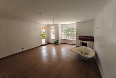 4 Bed Townhouse with En Suite at Lavington Green - 3