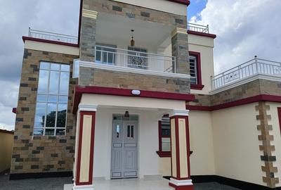 4 Bed House with En Suite at Luxurious 4 Bedrooms Maisonette