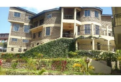 Furnished 5 Bed Apartment with En Suite at Spring Valley