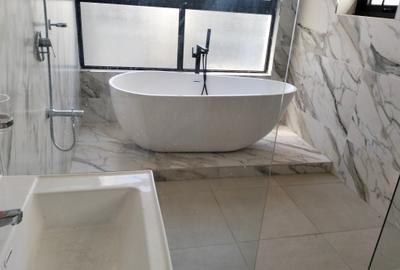 4 Bed Townhouse with En Suite in Lavington - 4