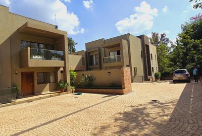 4 Bed Townhouse with En Suite at Lavington Green - 3