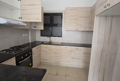 2 Bed Apartment with En Suite in Westlands Area