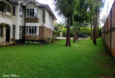 5 Bed Townhouse with En Suite at Lavington
