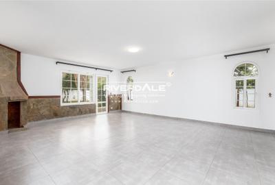 6 Bed House with En Suite in Karen - 3