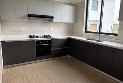 4 Bed Villa with En Suite in Ongata Rongai - 4