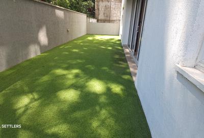3 Bed Apartment with En Suite at Rhapta Rd