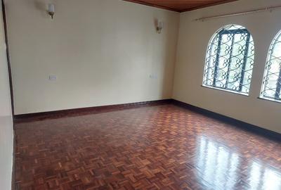 5 Bed Townhouse with Backup Generator in Kilimani - 4