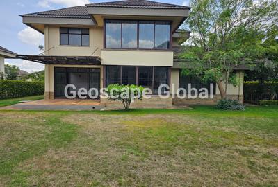 4 Bed Villa with En Suite in Ridgeways