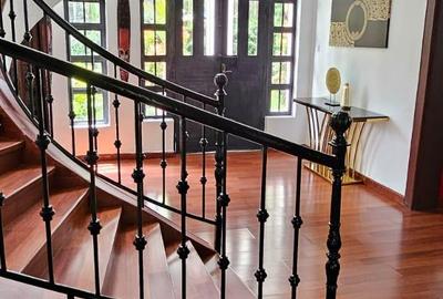 4 Bed House with En Suite in Karen