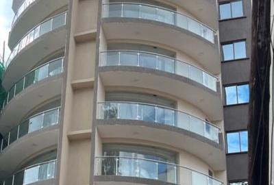 2 Bed Apartment with Swimming Pool in Parklands