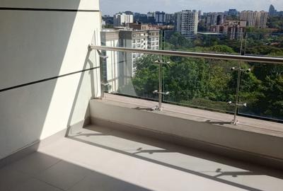 2 Bed Apartment with En Suite in Westlands Area