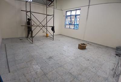 6,000 ft² Warehouse with Parking at Sabaki - 4