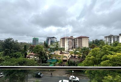 2 Bed Apartment with En Suite in Riverside