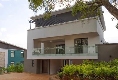 5 Bed House with En Suite in Kitisuru