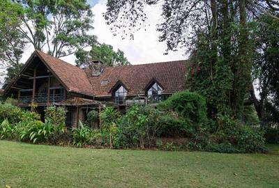 3 Bed House with En Suite in Nyari - 2