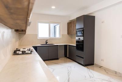 4 Bed Apartment with En Suite in Westlands Area - 4