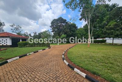 4 Bed House with En Suite in Rosslyn