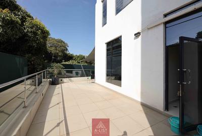 3,918 ft² Commercial Property with Service Charge Included at Lavington - 4