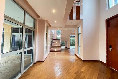 4 Bed House with En Suite in Karen - 3