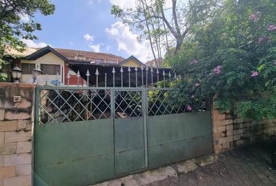 4 Bed Townhouse with En Suite at Ole Dume Road