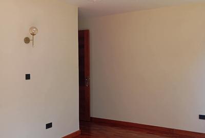 4 Bed House with En Suite at Off Langata Road - 3