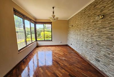 4 Bed Townhouse with En Suite in Ridgeways