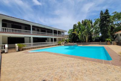 4 Bed Townhouse with En Suite at Greenwood Drive - 4