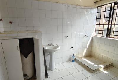 3 Bed Apartment with En Suite at Sports Road