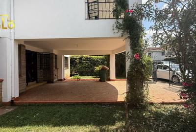 4 Bed Townhouse with En Suite in Brookside