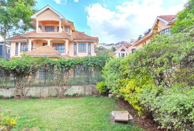 5 Bed Townhouse with En Suite in Lavington