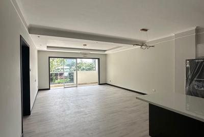 2 Bed Apartment with En Suite at Riverside Drive - 3