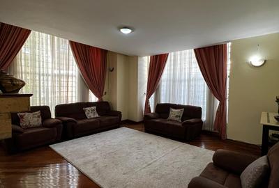 5 Bed Townhouse with En Suite in Lavington