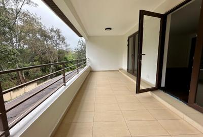 5 Bed House with En Suite at Lavington