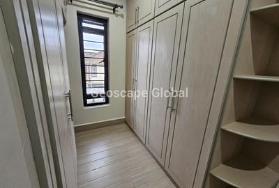 3 Bed House with En Suite in Runda