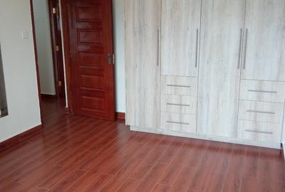 4 Bed Townhouse with En Suite at South C - 3