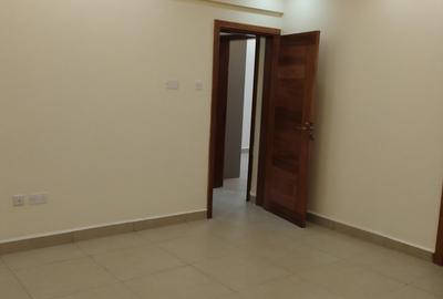 Serviced 2 Bed Apartment with En Suite in Kilimani - 3