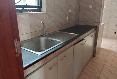 4 Bed Apartment with En Suite in Westlands Area