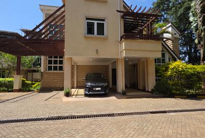 5 Bed Villa with En Suite in Lavington - 4