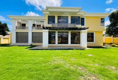 7 Bed Villa with En Suite at Runda