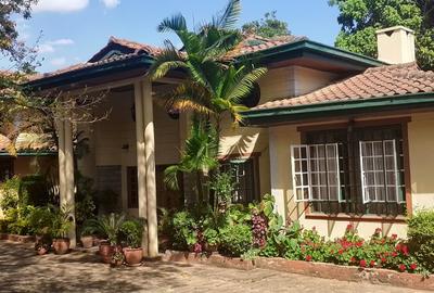 4 Bed Townhouse with En Suite in Lavington - 2