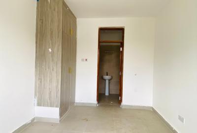 4 Bed Villa with En Suite in Lavington - 3