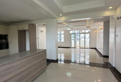 3 Bed Apartment with En Suite at Hatheru Road