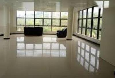 2,100 ft² Commercial Property in Lavington