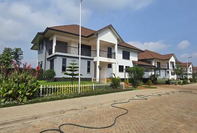 5 Bed Townhouse with En Suite in Kiambu Road