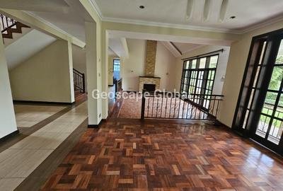 4 Bed House with En Suite in Rosslyn - 4