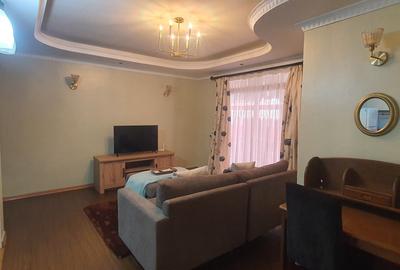 Serviced 1 Bed Apartment with En Suite at Westlands