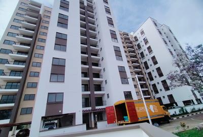 2 Bed Apartment with En Suite in Garden Estate