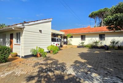 3 Bed House with En Suite in Loresho