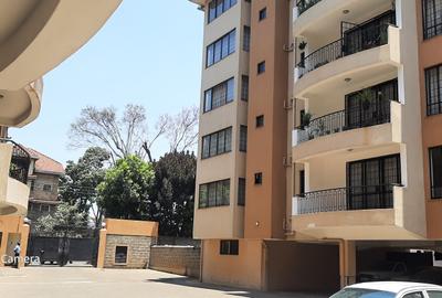 4 Bed Apartment with En Suite in Westlands Area